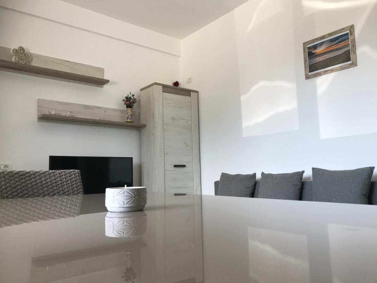 Apartamento La Belle Vie Năvodari Exterior foto